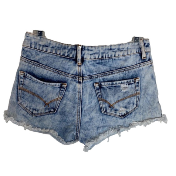 Cute bullhead denim acid washed ripped jeans shorts with frayed bottoms SIZE 3 - Picture 2 of 4